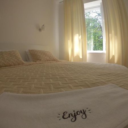 Boutique Hotel Enjoy Sergeyevka Esterno foto